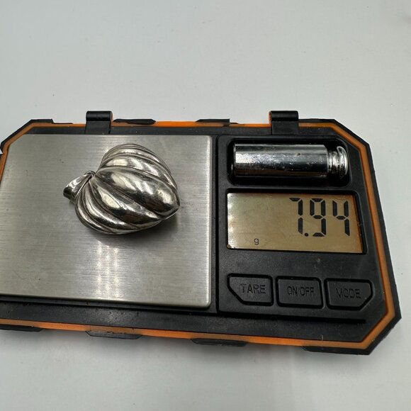 Sterling Silver Puffy Heart Pendant Ribbed Chunky Statement Signed NF 7 Grams - Picture 15 of 16